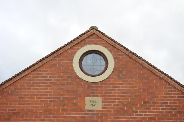 round window in loft conversion gable by apex loft.com 